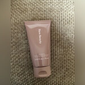 Rare Beauty Find Comfort Exfoliating Body Wash